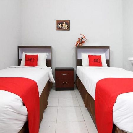 Reddoorz Plus @ Hotel Star 88 Yogyakarta Bagian luar foto