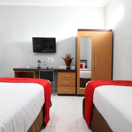 Reddoorz Plus @ Hotel Star 88 Yogyakarta Bagian luar foto