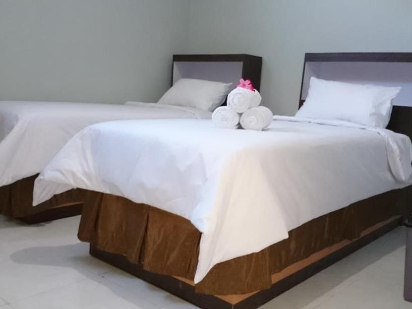Reddoorz Plus @ Hotel Star 88 Tugu Bagian luar foto