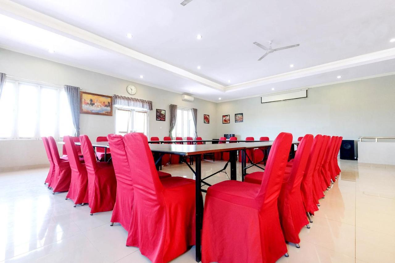 Reddoorz Plus @ Hotel Star 88 Tugu Bagian luar foto