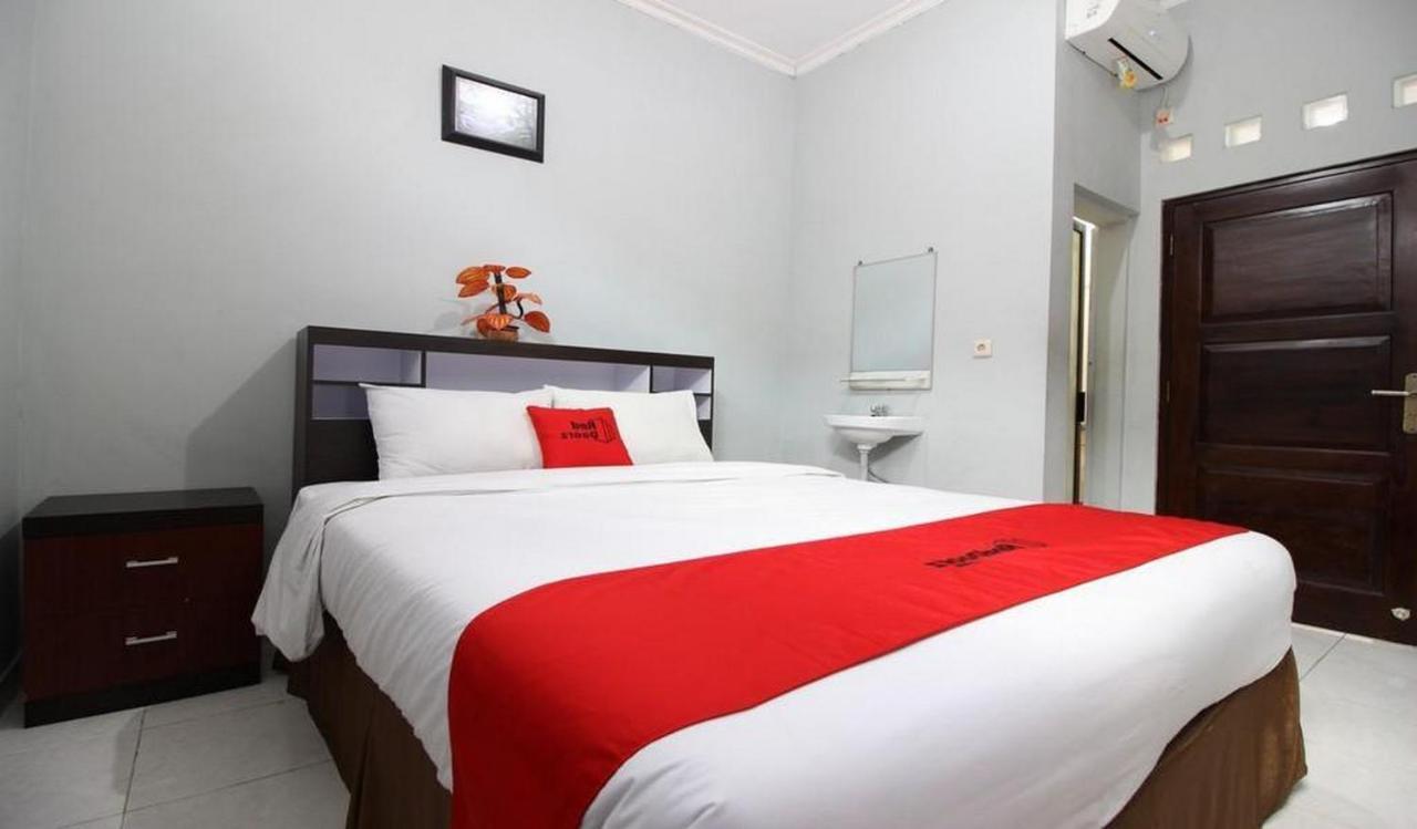 Reddoorz Plus @ Hotel Star 88 Yogyakarta Bagian luar foto