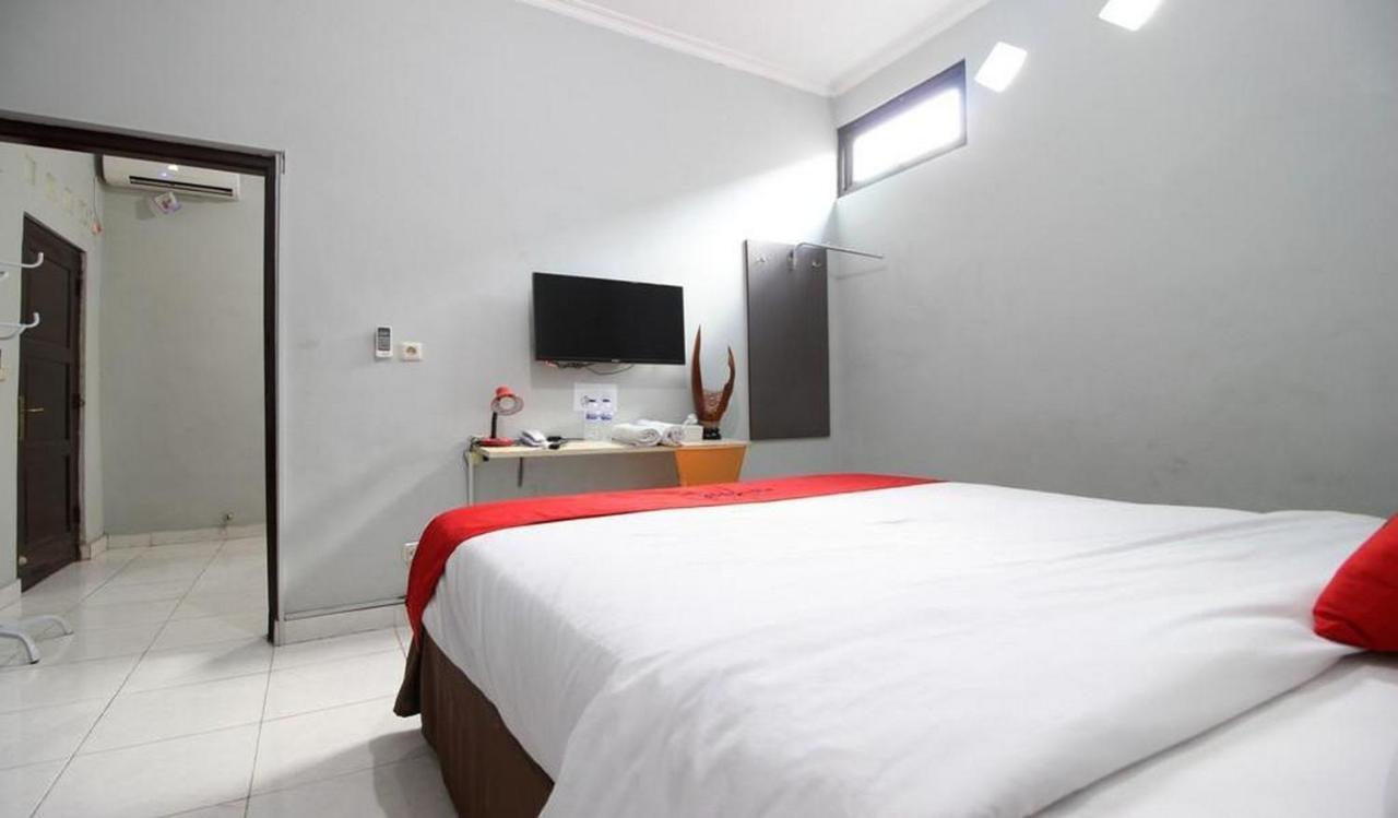 Reddoorz Plus @ Hotel Star 88 Yogyakarta Bagian luar foto