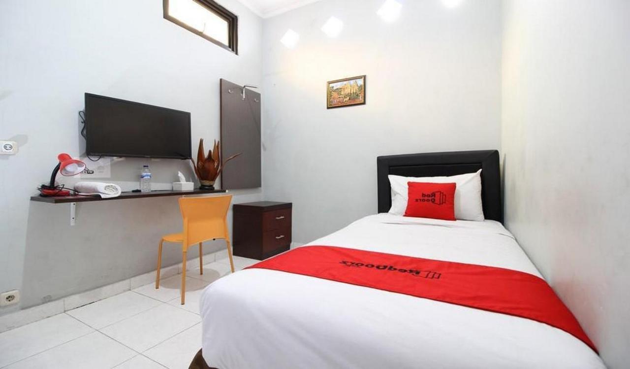 Reddoorz Plus @ Hotel Star 88 Yogyakarta Bagian luar foto