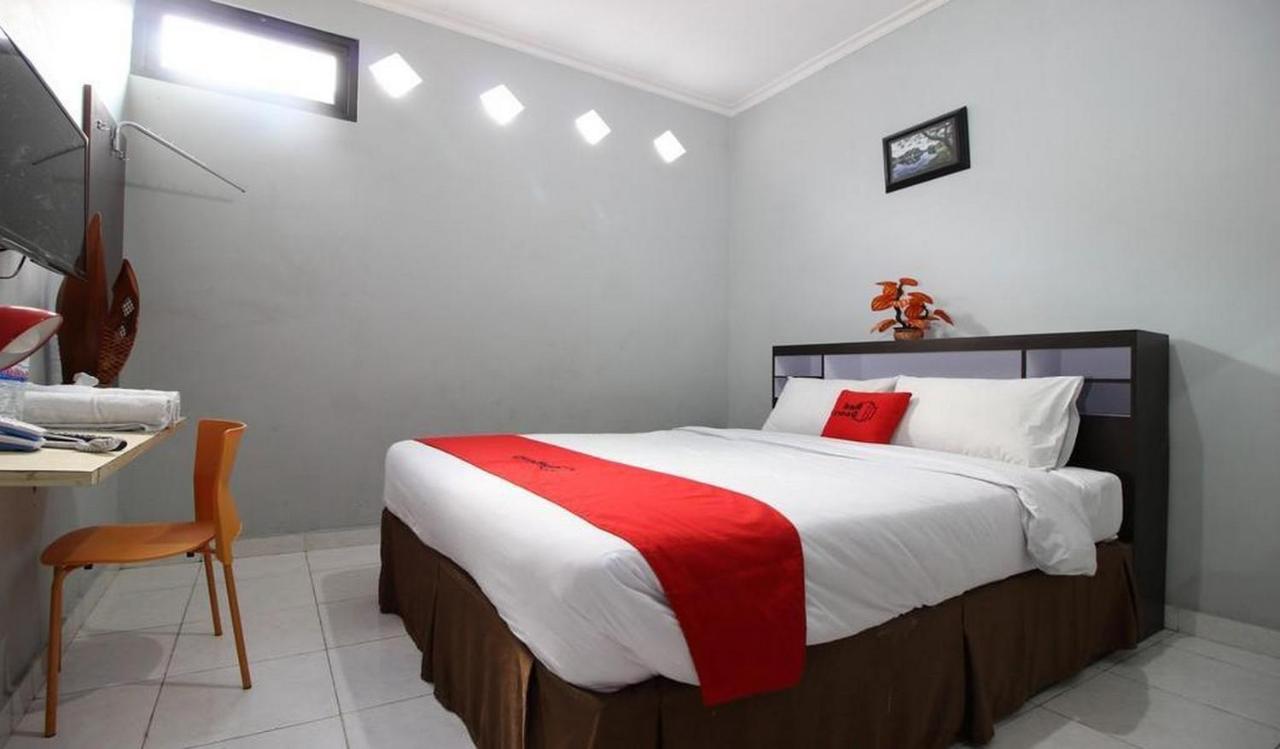 Reddoorz Plus @ Hotel Star 88 Yogyakarta Bagian luar foto