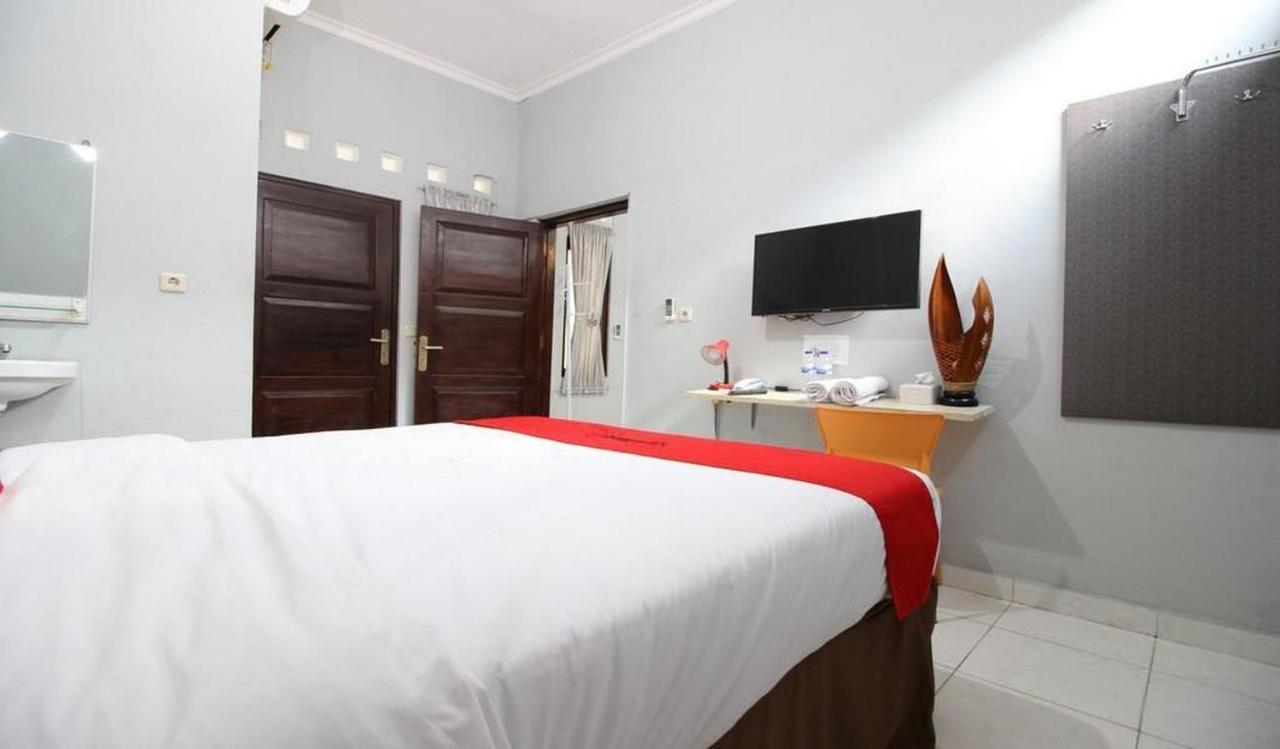 Reddoorz Plus @ Hotel Star 88 Yogyakarta Bagian luar foto